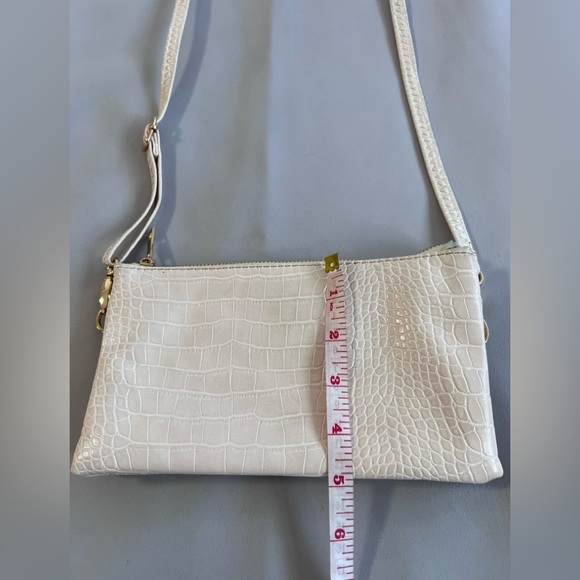 Caroline Hill '' Crossbody Wristlet Bag Vegan PU Non-Leather Beige - Picture 4 of 9